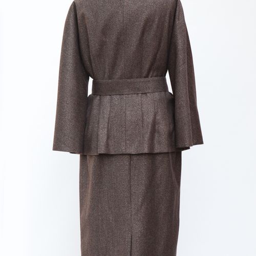 Escada - Kostüm 90 % laine vierge, doublée, marron chiné, avec paillettes, veste&hellip;