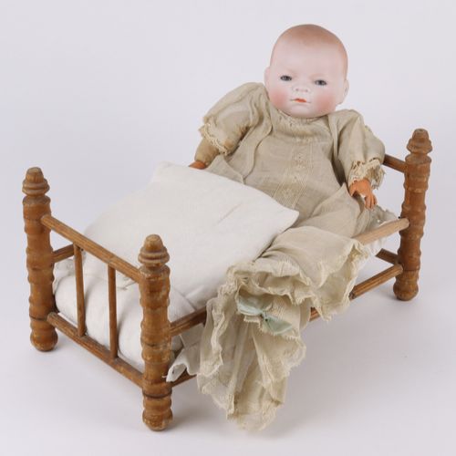 Schildkröt - Puppe 约1923年，Bye-Lo婴儿娃娃，全头双色瓷，颈部标有 "Copr.By Grace S. Putnam MADEING&hellip;