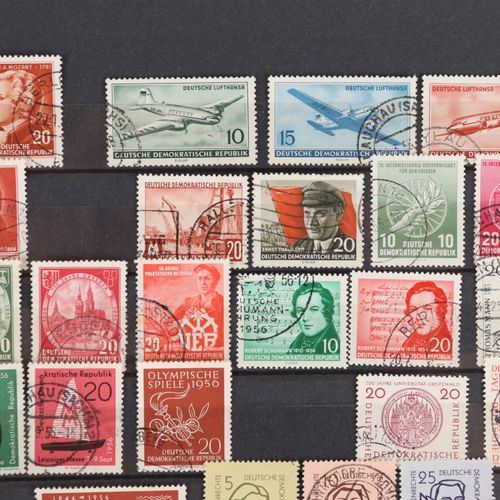 Briefmarken 2nd half 20th c., GDR & all world, 1 album and single stamps, ca. 50&hellip;