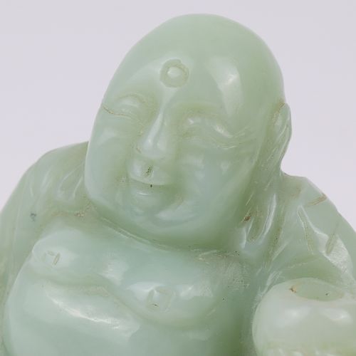 Buddha - Figur Néphrite, socle en bois, Bouddha rieur assis avec un bol dans la &hellip;