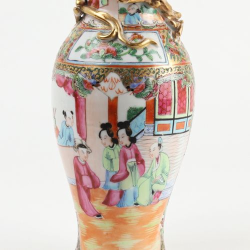 Kanton - Vase vers 1900, Chine, probablement province de Guangdong, corps balust&hellip;