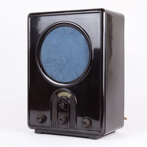 Volksempfänger VE 301 W, dark brown bakelite case, 3 rotary switches, scale for &hellip;