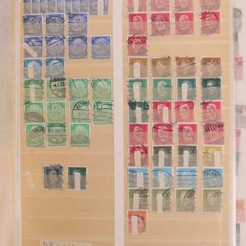 Briefmarken 1 Album und ein Ordner, Deutsches Reich, Drittes Reich, Alle Welt, B&hellip;