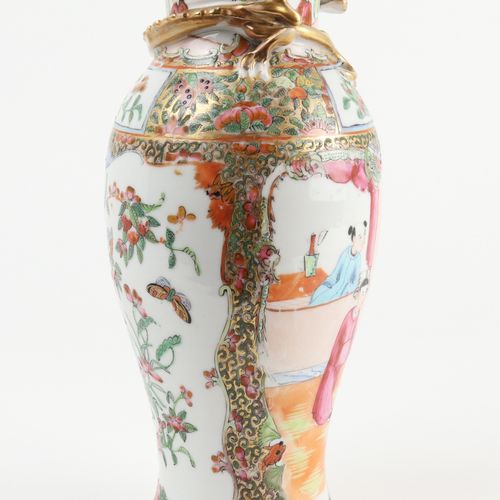 Kanton - Vase vers 1900, Chine, probablement province de Guangdong, corps balust&hellip;