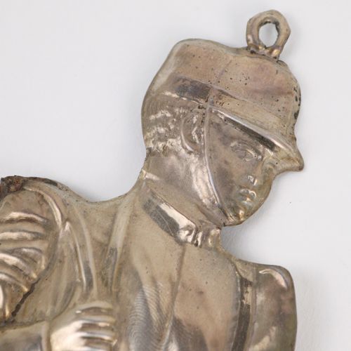 Votivgabe Soldat, tôle métallique, argenté, usure du temps, H 25 cm