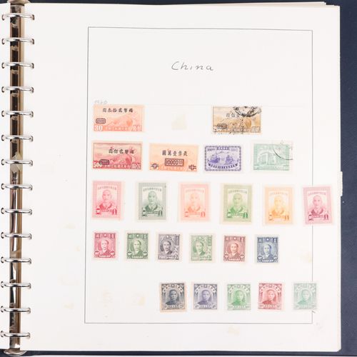 Briefmarkenalbum Chine, 1913 - 1972, collection d'environ 1100 pièces de timbres&hellip;