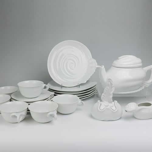 Rosenthal - Ernst Fuchs 设计于1980年，"Zaubersee "茶具，"有限艺术系列"，型号7500，21件白瓷，包括茶壶、奶壶、糖碗&hellip;