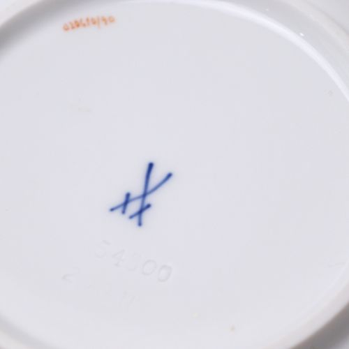 Meissen - Drei Korbteller 1 x assiette-corbeille, marque d'épée bleue à trois tr&hellip;
