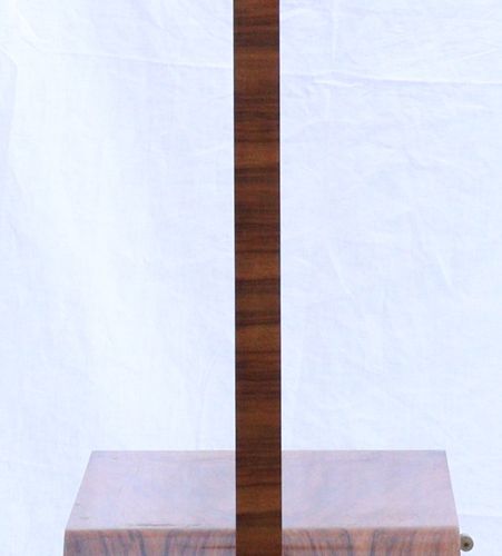 Lampentisch Art dèco Noyer plaqué /métal/verre, pieds asymétriques, en forme de &hellip;