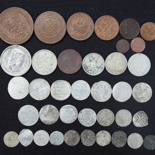 Null 
Lot of coins. 
Various, among others antique coins, including probably Rom&hellip;