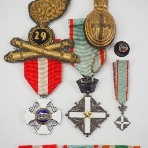 Null 
Italien: Nachlass eines Offiziers.
1.) Orden der Krone von Italien, Ritter&hellip;