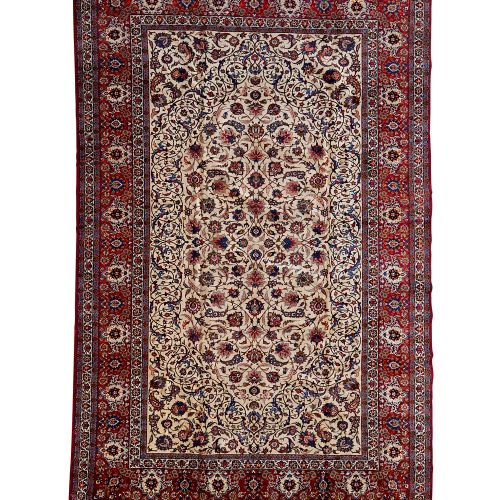 A VERY LARGE ISFAHAN CARPET, CENTRAL PERSIA, LATE 20TH CENTURY 一张非常大的伊斯法罕地毯，中原地区&hellip;