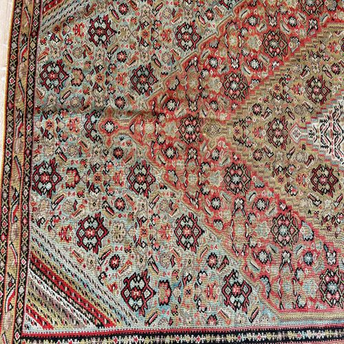 A LATE 19TH CENTURY PERSIAN SENNEH KILIM RUG 19世纪末的波斯SENNEH KILIM地毯
19世纪末的波斯SENN&hellip;