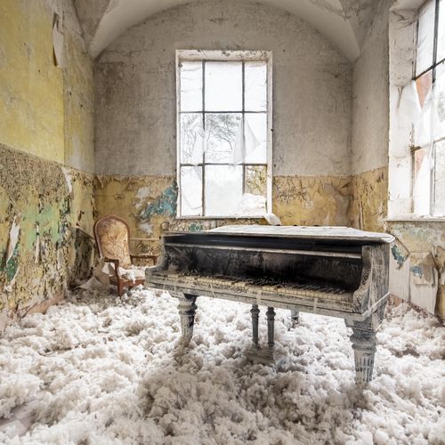 Romain Thiery 
Romain Thiery, 



Requiem pour pianos N°4, 



2014, 



Photogr&hellip;