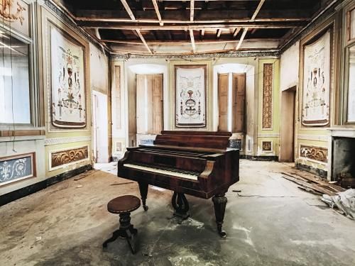 Romain Thiery 
Romain Thiery, 



Requiem pour pianos N°28, 



2017, 



Photog&hellip;