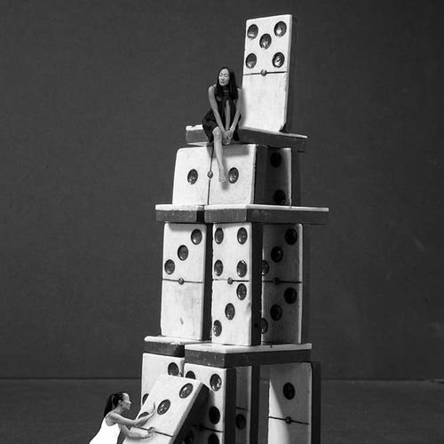 Alain Wieder 
Alain Wieder,

La teoría del dominó,

Fotografía,

2021,

50 x 40 &hellip;