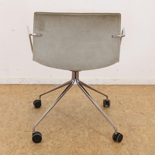 Bureaustoel, Catifa 53 Arper Catifa 53 desk chair on cross leg with wheels, mark&hellip;