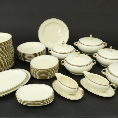 Uitgebreid servies, Sorau porselein Service étendu, 56 pièces, porcelaine de Sor&hellip;