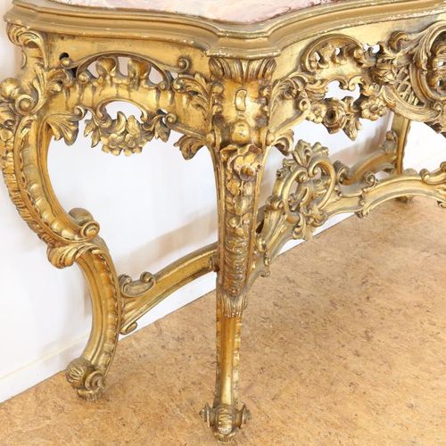 Verguld Louis XV-stijl console tafel 路易十五风格的镀金控制台，大理石桌面，4条弧形腿由规则连接，高88，宽137，长50厘&hellip;