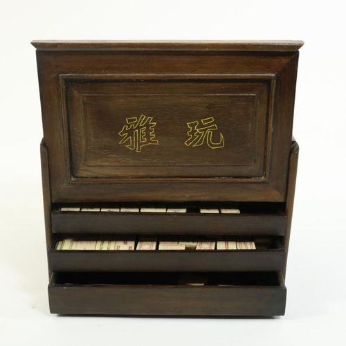 Mahjong spel in kist Gioco del Mahjong con pesci bon, in cassettone di legno a 5&hellip;