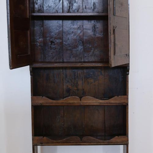 Kastanjehouten kast, Spanje 18e eeuw chestnut wood cabinet with 2 doors, Spain 1&hellip;
