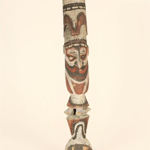 Polychroom houten Sepik sculptuur Scultura in legno Sepik con maschera, Papua Nu&hellip;