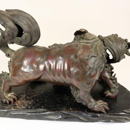 Bronzen vechtende leeuwen, Japan Bronzeskulptur von kämpfenden Shishi-Löwen, Dog&hellip;