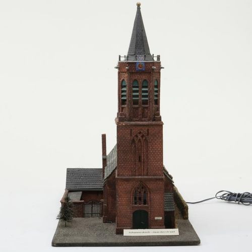 Schaalmodel: Johanneskerk Laren Modèle réduit de l'église de Laren, h. 54 cm.Mod&hellip;