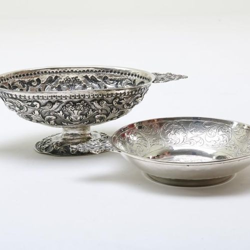 2 Zilveren brandewijnkommen anno 1900 Two pieces of Dutch silver brandy bowls, c&hellip;