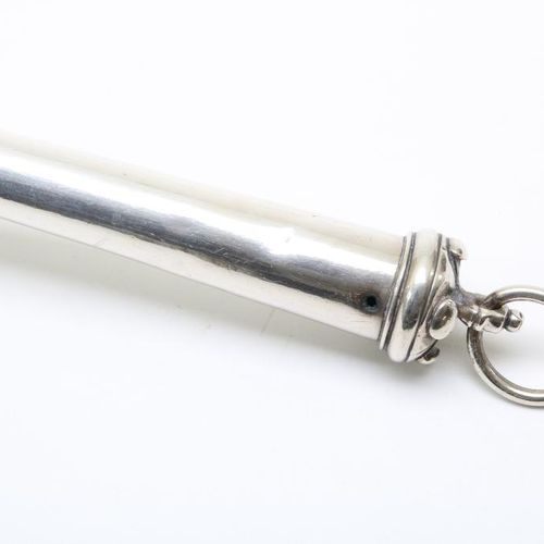 Zilveren opscheplepel mt. J.Peirolet 荷兰银质服务勺，可能是婚姻，约550克，长48厘米。银质服务勺，可能是由捣碎的勺子制成&hellip;