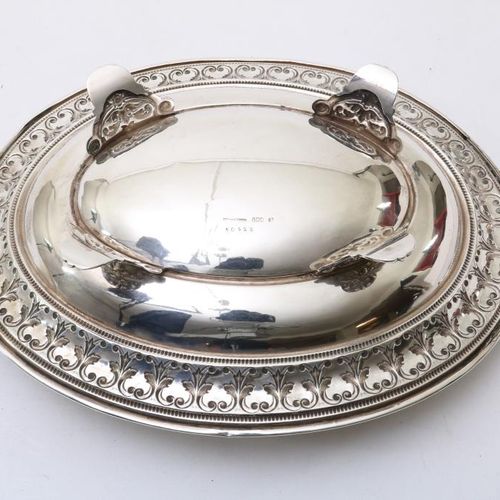 Zilveren ovale bewerkte schaal Ovale Silberschale mit Henkel, Deutschland 800/00&hellip;