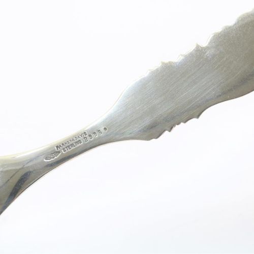 Zilveren pronk vork Eine silberne Gabel, verziert mit Rosenmotiven, L. 27 cm, Br&hellip;