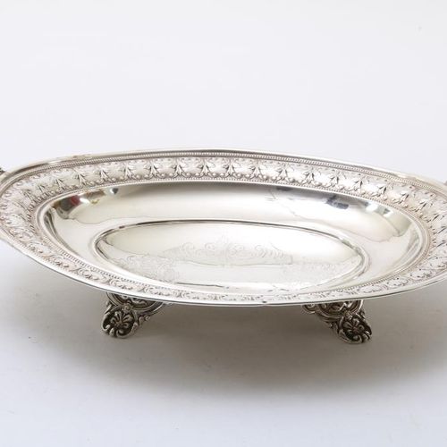 Zilveren ovale bewerkte schaal Un cuenco ovalado de plata con asas, Alemania 800&hellip;