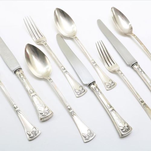 Serie van 3 zilveren couverts met mes 3 pair of silver cutlery, Hungary, anno 19&hellip;