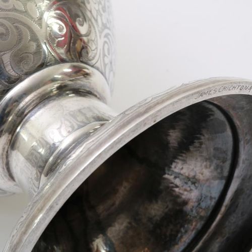 Kapitale zilveren amphora vaas Vase amphore en argent, avec 2 poignées, hauteur &hellip;
