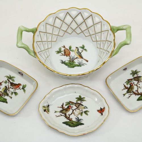 3 Herend schaaltjes en ajour mandje 3个Herend瓷盘和一个带有 "罗斯柴尔德鸟 "装饰的阿尤尔篮子，匈牙利。一批3个He&hellip;
