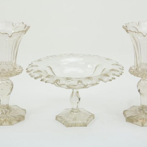 Kristallen set, Biedermeier, 19e eeuw Juego de jarrones de cristal Biedemeier, 2&hellip;