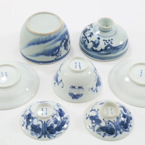 Dekselpot, 2 kommen, 2 schotels en kom Lot of a porcelain bowl with lid, 2 bowls&hellip;