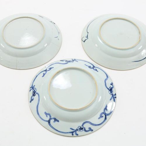 Lot van 3 borden, Wanli decor Juego de 2 platos de porcelana con decoración "Wan&hellip;