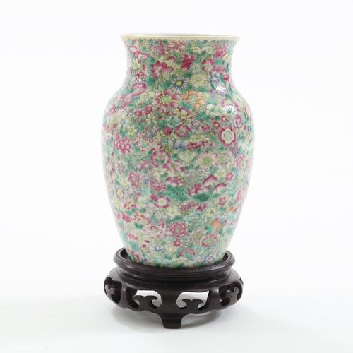 Chinese porseleinen Mille Fleur vaas Jarrón de porcelana Mille Fleur, marcado en&hellip;