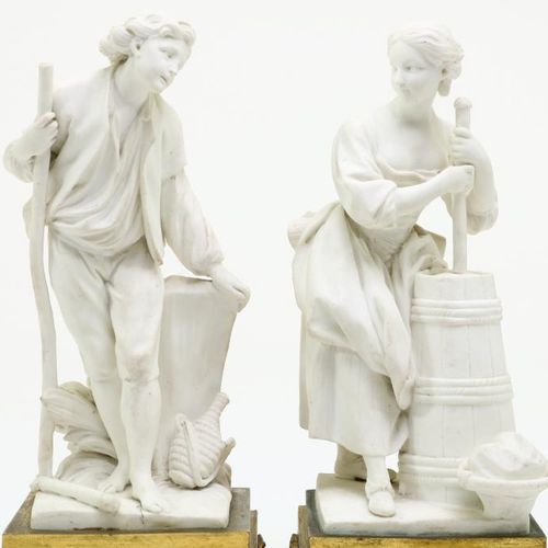 Stel biscuit sculpturen, Sevres Ein Paar vergoldete, mit Bronze gefasste Sèvres-&hellip;