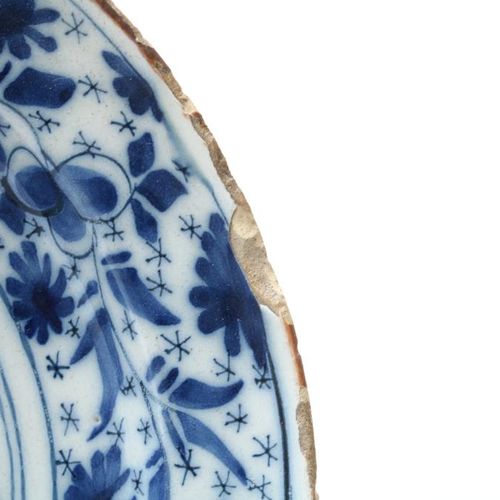 Lot van 3 aardewerk borden, 18e eeuw Lotto di 3 piatti in ceramica, Olanda Delft&hellip;