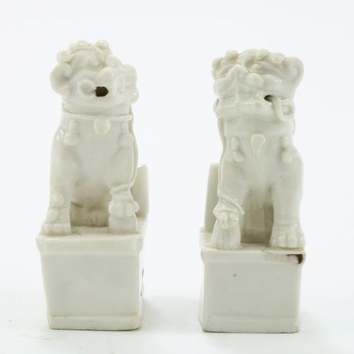 Stel Blanc de Chine Dogs of Foo wierook Pair porcelain Blanc de Chine Dogs of Fo&hellip;