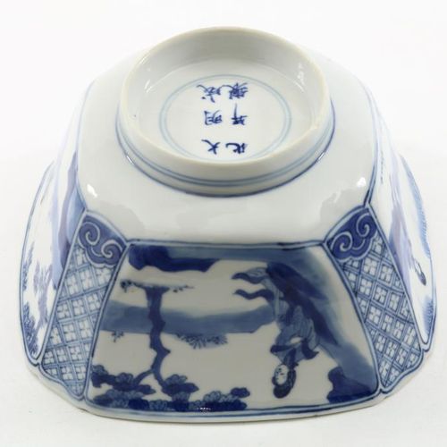 Porseleinen vierkante Kangxi kom 
Cuenco cuadrado de porcelana Kangxi, con decor&hellip;