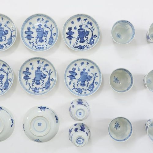Serie van 8 kop en schotel, China Un ensemble de 8 tasses et soucoupes en porcel&hellip;