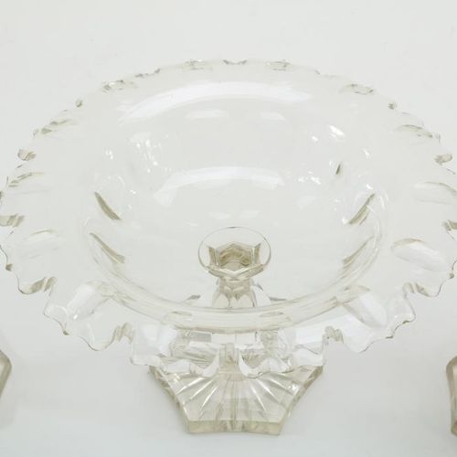 Kristallen set, Biedermeier, 19e eeuw Set di vasi in cristallo Biedemeier, 2 vas&hellip;