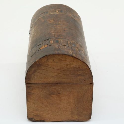 Mahonie theekistje Mahogany teabox, with inlaid bands, with div. Woods, 19th cen&hellip;