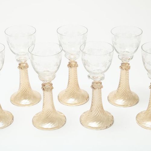 Serie van 7 glazen wijn roemers A lot with 7 wine glassesSet of 7 glass wine gob&hellip;