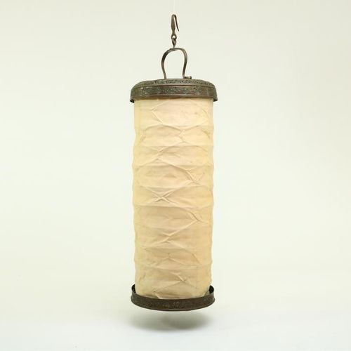 Koperen Lampion, opvouwbaar 一个卡扎尔的镀锡铜和折叠织物灯笼，伊朗，19世纪，直径22厘米。铜镀锡的卡贾尔折叠式纺织灯笼和烛台，伊朗&hellip;