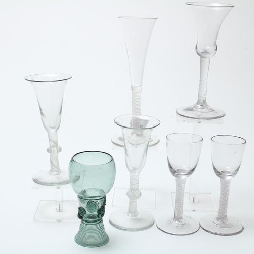 Lot div. Glazen, slinger en roemer A collection of sling glazes, and rummer glas&hellip;